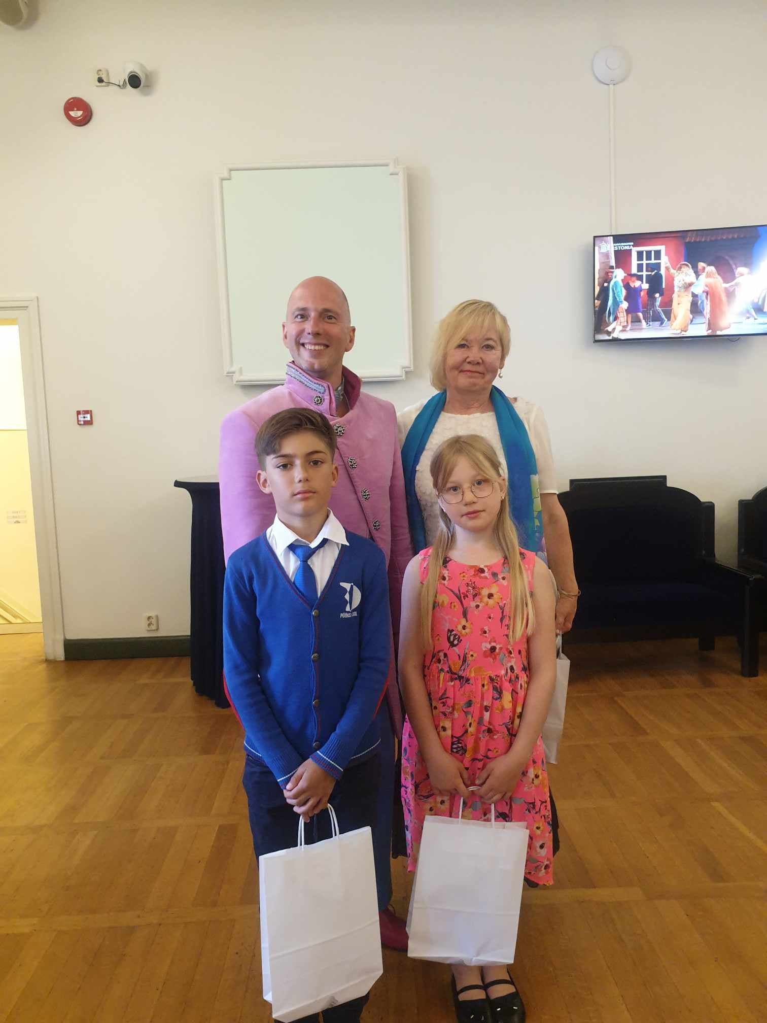 2b klassi õpilased tänuüritusel Rahvusooperis Estonia