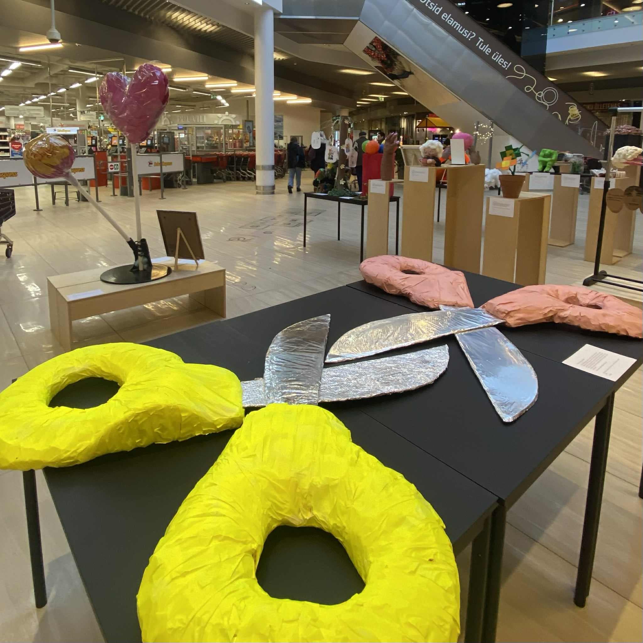 Viimsi Keskuses on avatud Püünsi Kooli õpilastööde näitus